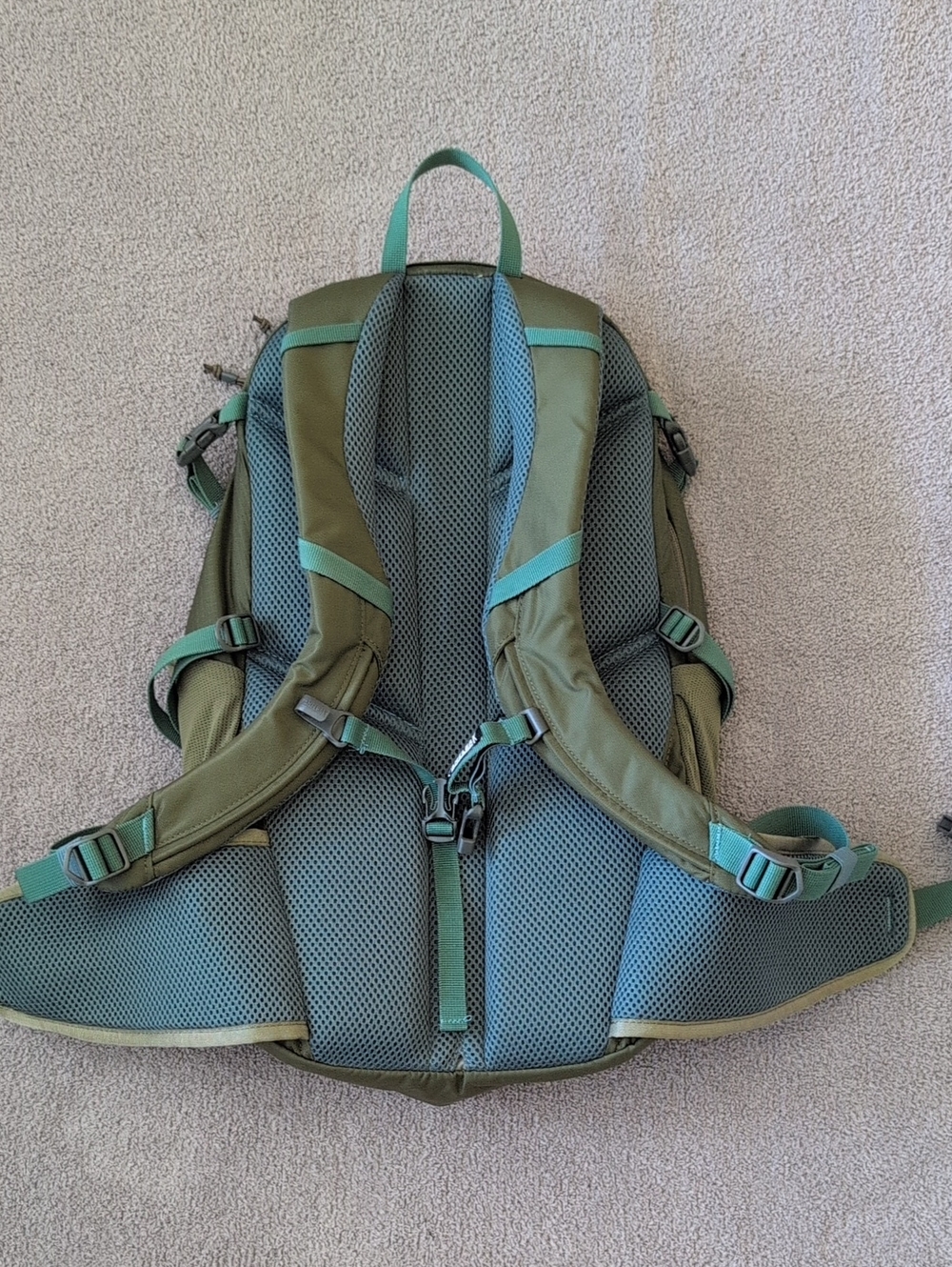CamelBak Olive Green Helena 20 Backpack - Picture 2 of 10